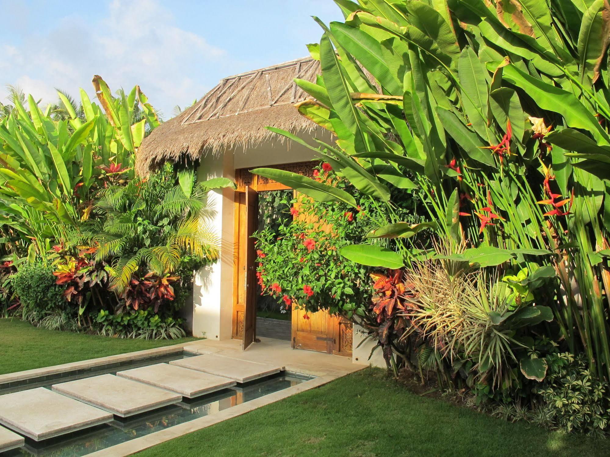 Nyaman Villas Seminyak Exterior foto