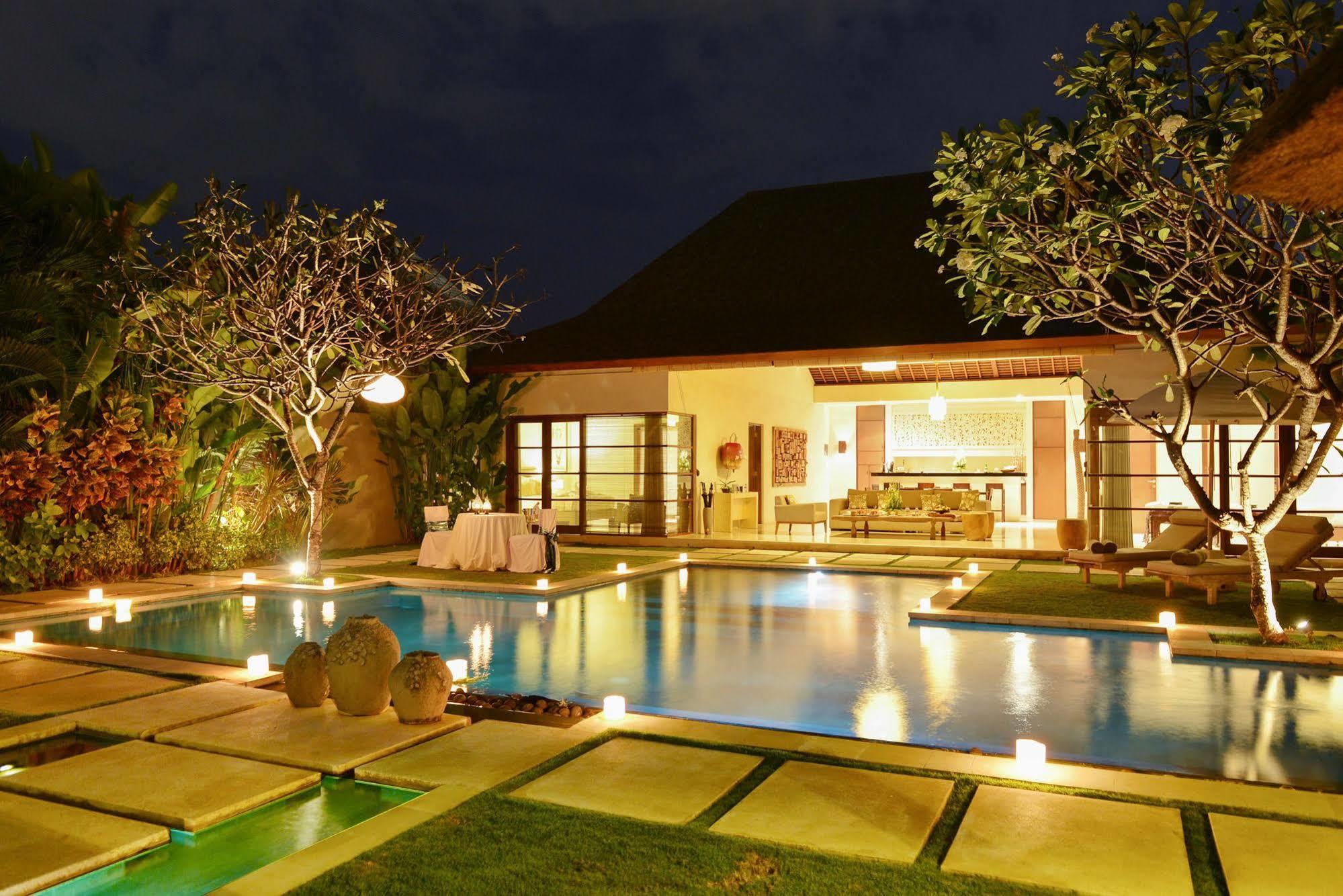 Nyaman Villas Seminyak Exterior foto